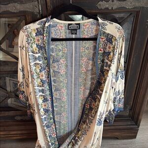 Angie Blue and Cream Floral Kimono